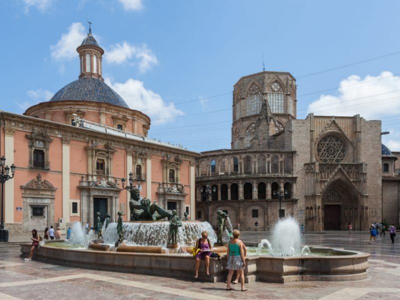 Valencia's number one international speaking city tour company